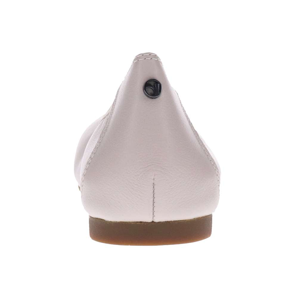 Nairobi Ballet - Pebble