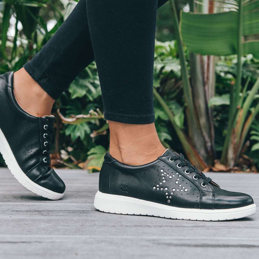 Basha Casual Sneaker - Black