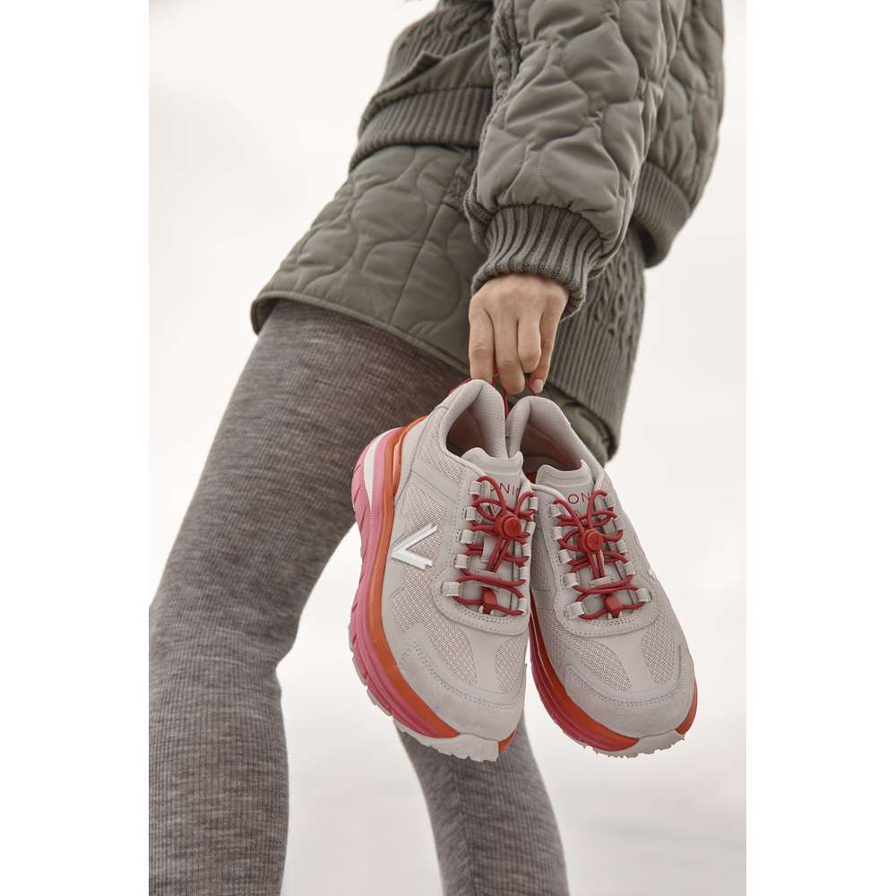 Walk Max Lace Up Sneaker - Magenta