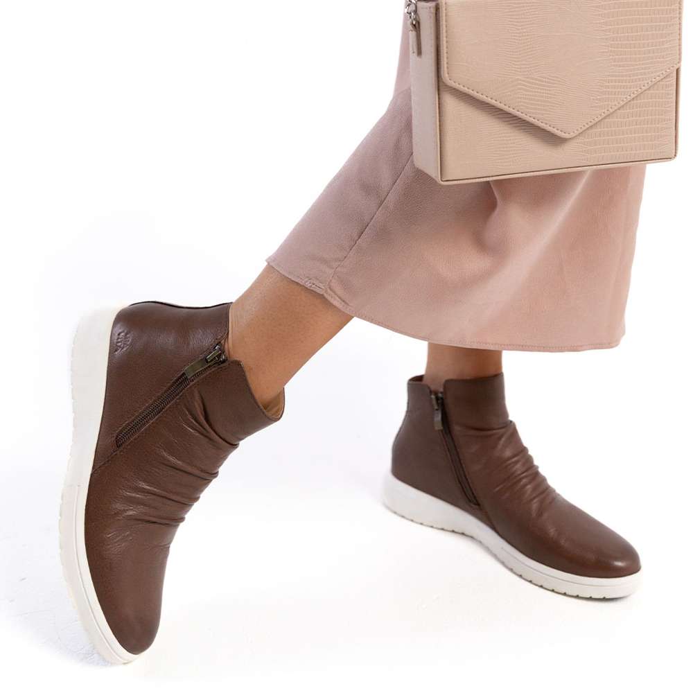 Bella Casual Boot - Burgundy